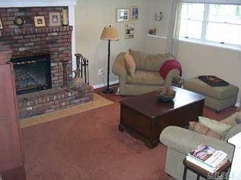 3rd image of 26 Florida St