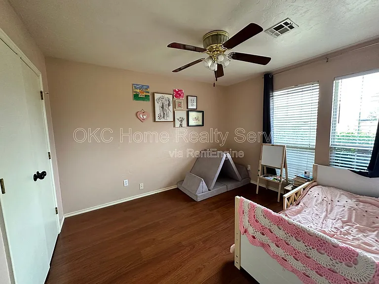 1440 W Agate Way — Photo 16