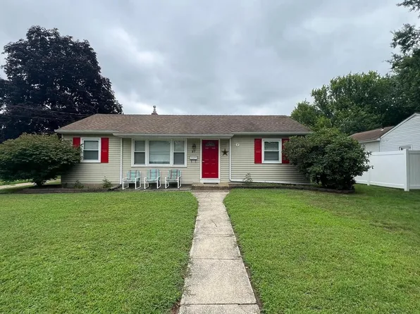 27 Temple Ave, Stratford, NJ 08084