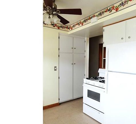 4th image of 16354 Muskingum Blvd