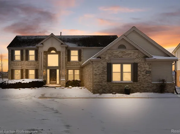 46985 Glastonbury Dr, Canton, MI 48188