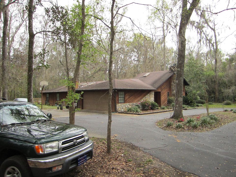 2nd image of 5719 NW 99th Ter