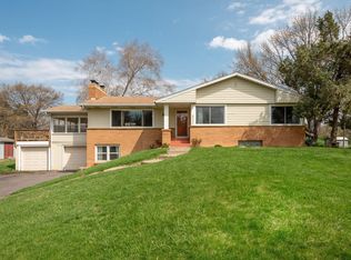 9710 28th Ave N, Plymouth, MN 55441
