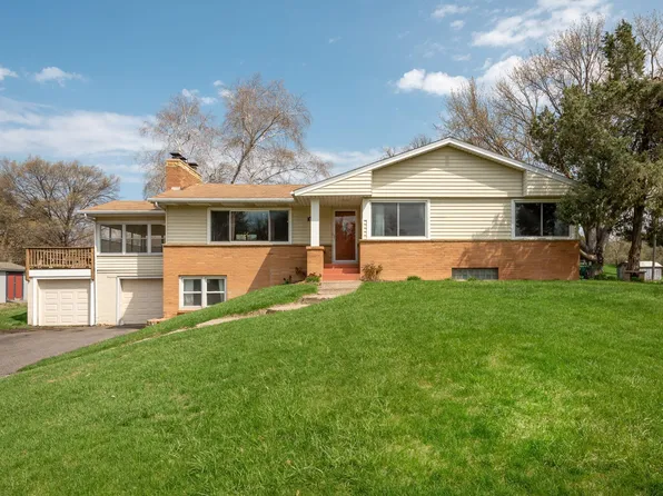 9710 28th Ave N, Plymouth, MN 55441