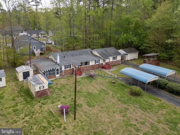 314 Lake Dr, Colonial Beach, VA 22443