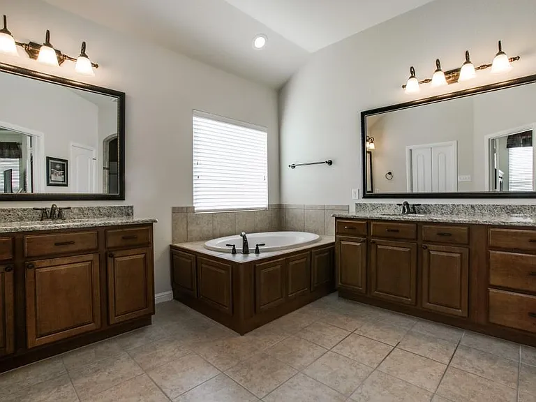 181 Hampton Dr — Photo 19