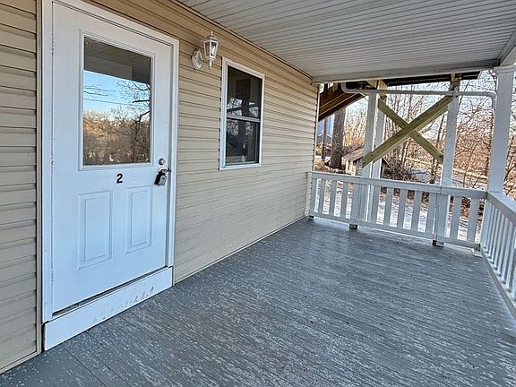 2nd image of 1002 Glendon Ave #2