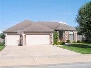 2580 S Forrest Heights Ave, Springfield, MO 65809