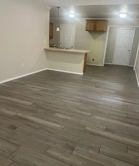 3828 S Mirror St — Photo 3