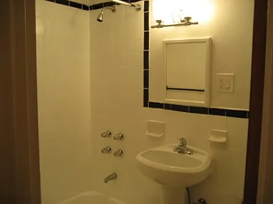 Rented by City Connections Realty | media 11