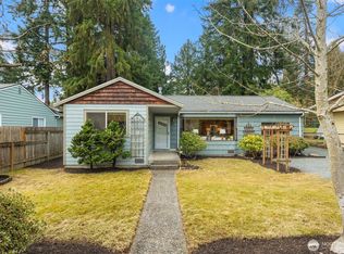 16059 28th Ave NE, Seattle, WA 98155