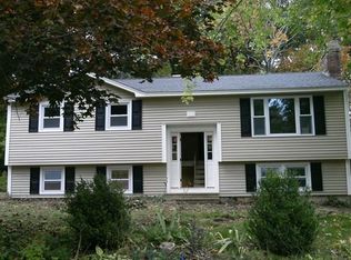29 Christine Ave, Tyngsboro, MA 01879