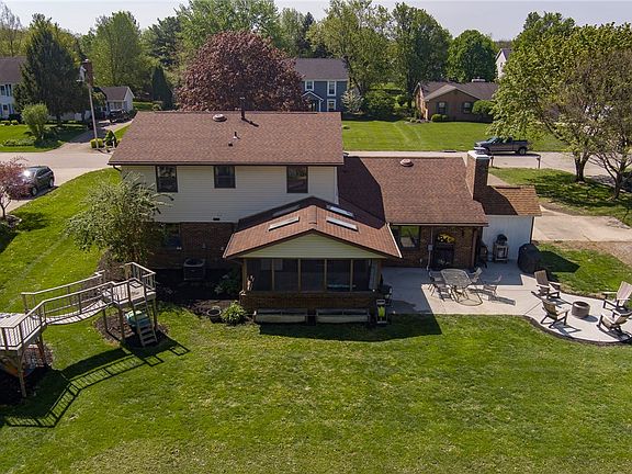 3rd image of 1675 Laurel Creek Dr