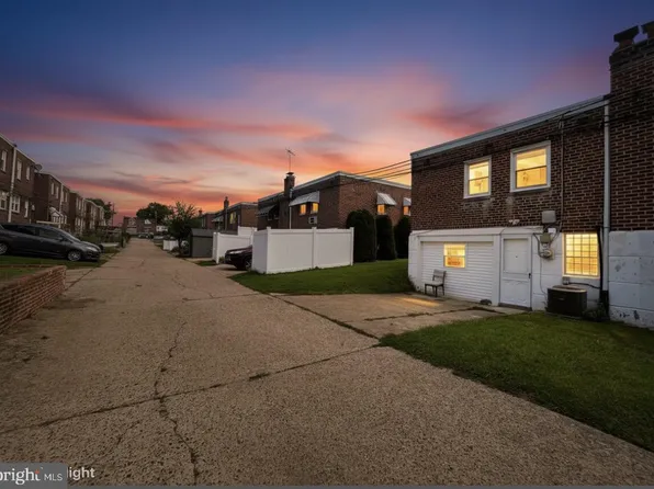 7826 Brier St, Philadelphia, PA 19152