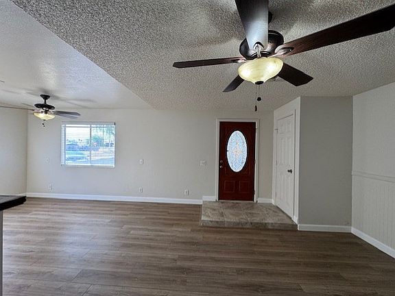 5th image of 1470 Lynn Dr