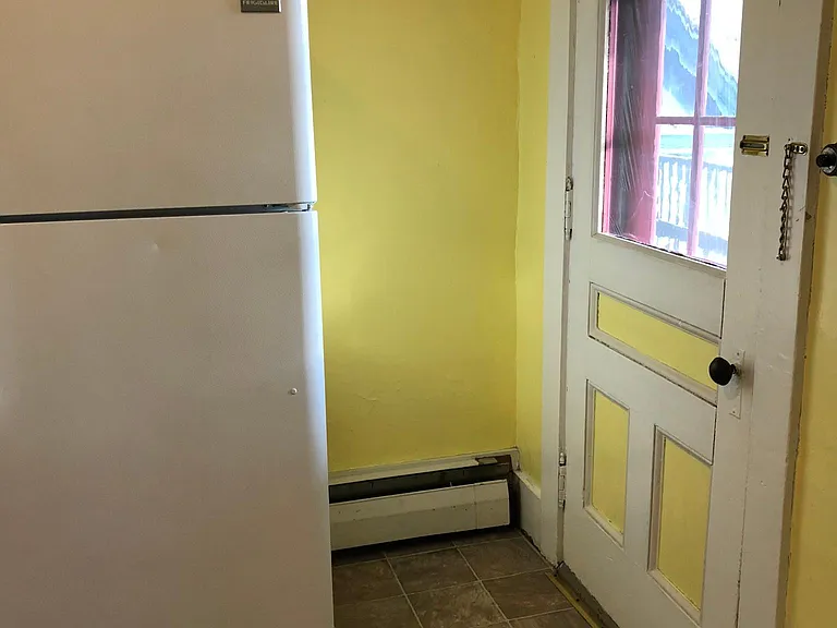 60 Pleasant St #C — Photo 19