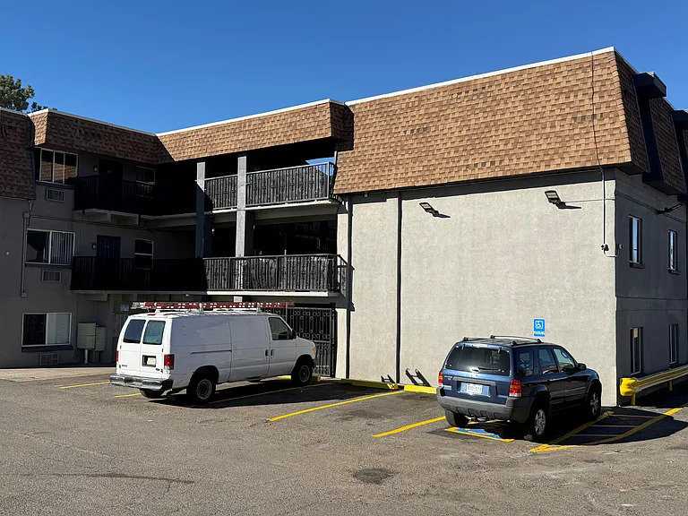 Montego Apartments — Photo 23
