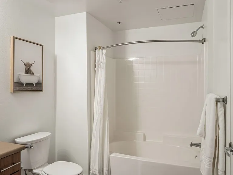 Carillon Apartment Homes — Photo 10