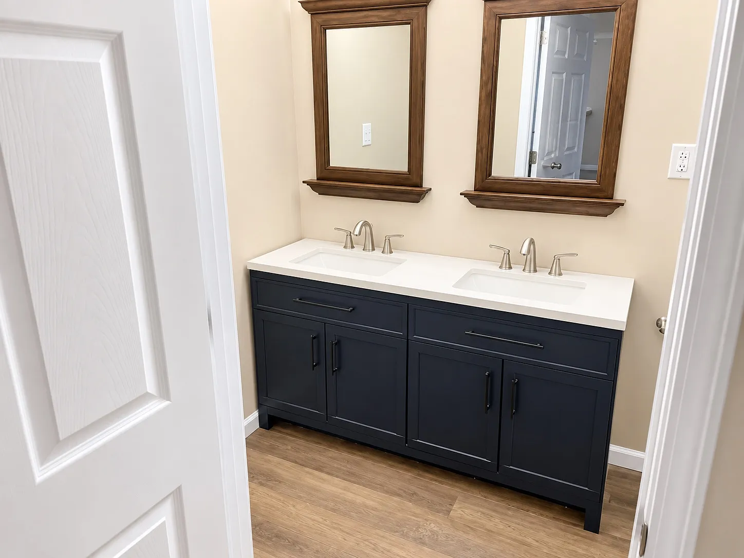 102 Hilltop Dr — Photo 3