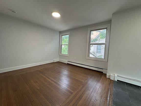 3rd image of 55 Thompson St #2L
