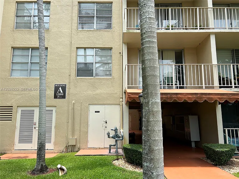 13100 SW 92nd Ave #A-212 — Photo 3