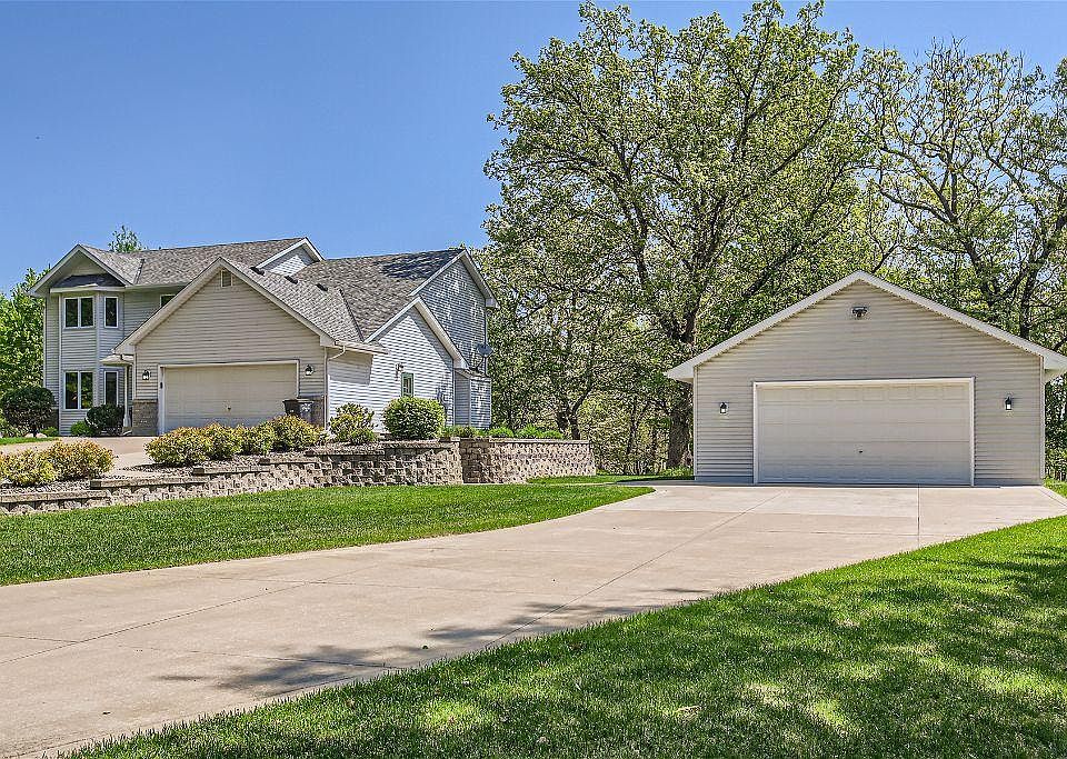 1st image of 22915 E Martin Lake Dr NE