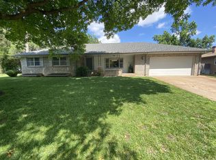 3334 N Clarence Cir, Wichita, KS 67204