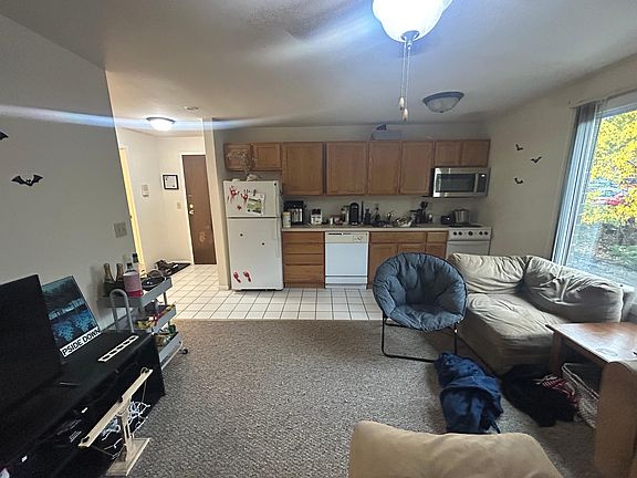 2nd image of 134 E Johnson St APT 206