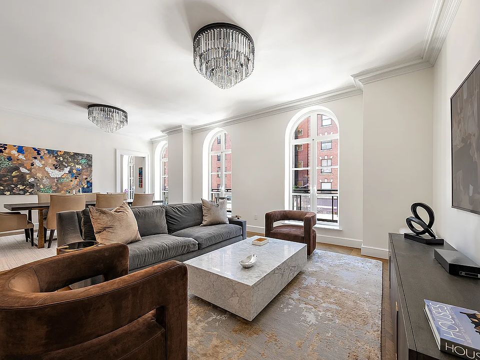 1st image of 150 E 78th St #2B