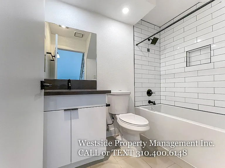 3710 Midvale Ave — Photo 10