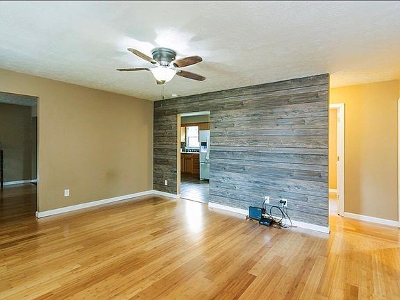 4th image of 108 McIntosh Dr