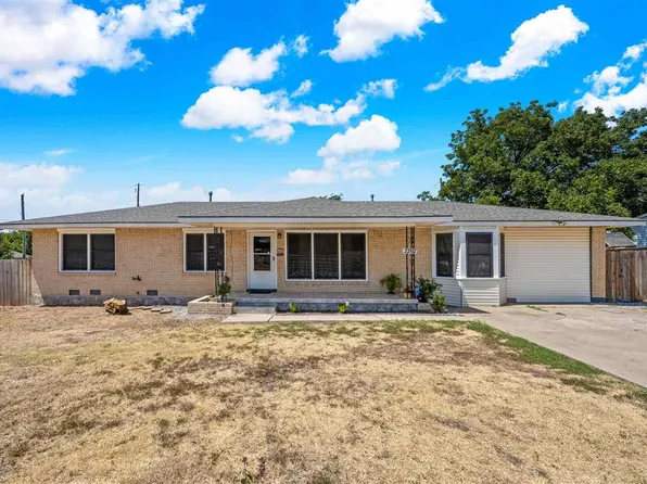 2202 NW 36th St, Lawton, OK 73505