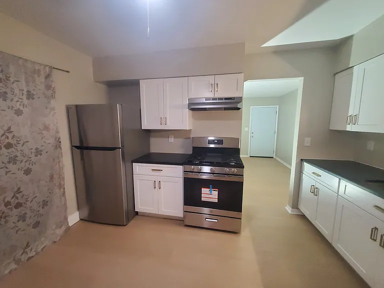 961 S Waverly St #961 — Photo 7