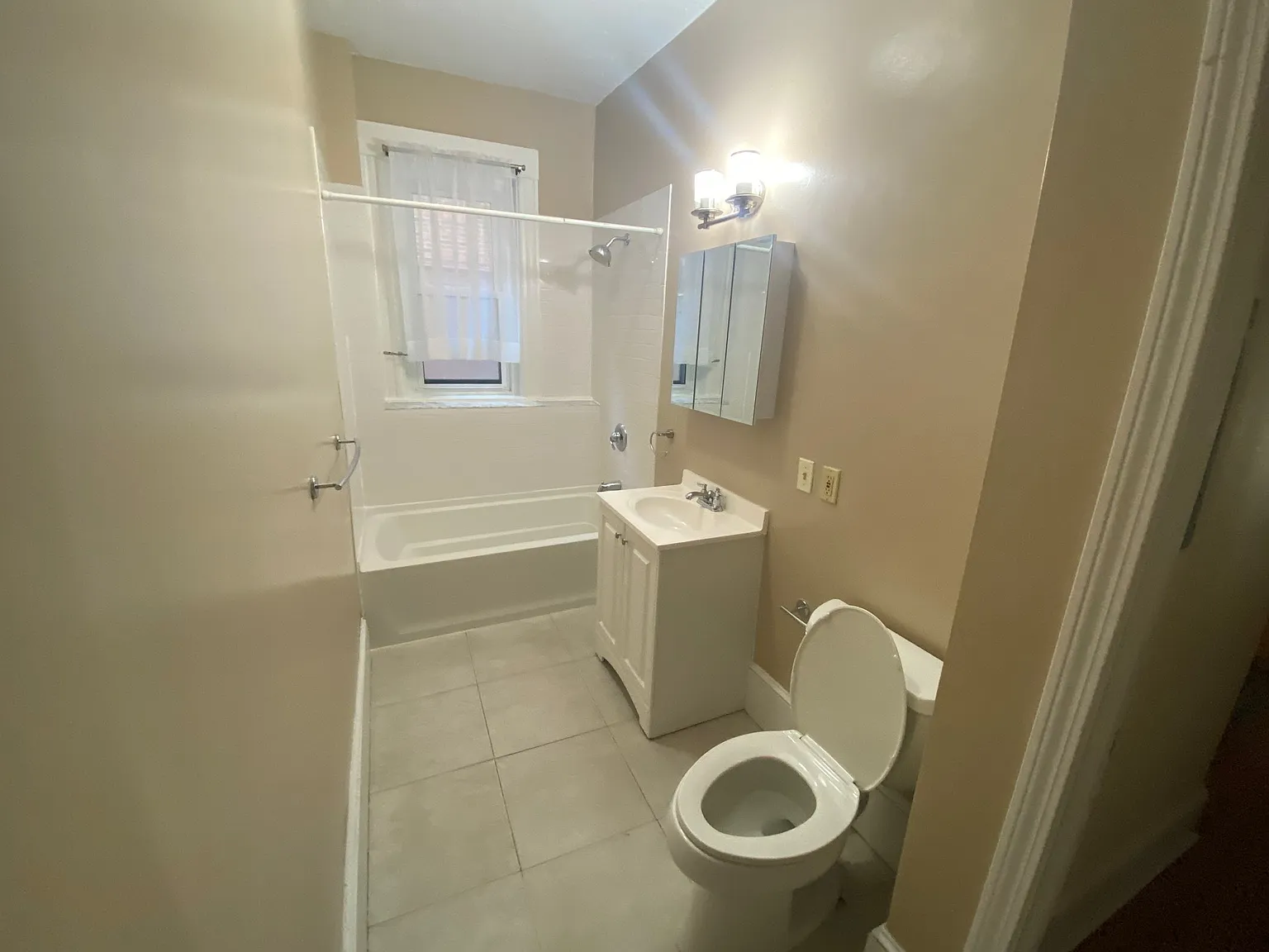 2 bed, $4,125 — Photo 1