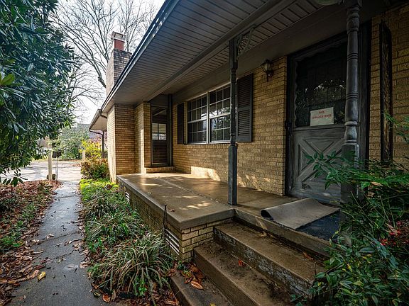 5th image of 610 4th St