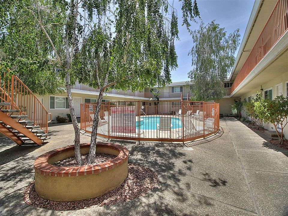 1st image of 1960 California St #21