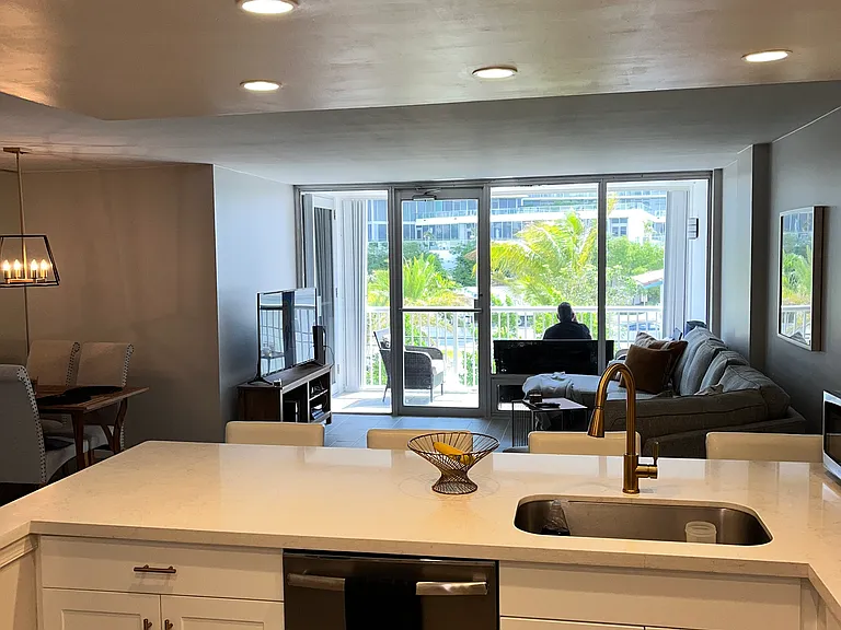 2200 NE 33rd Ave #3 — Photo 13