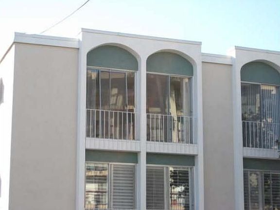 2nd image of 2410 Albatross St Unit 14