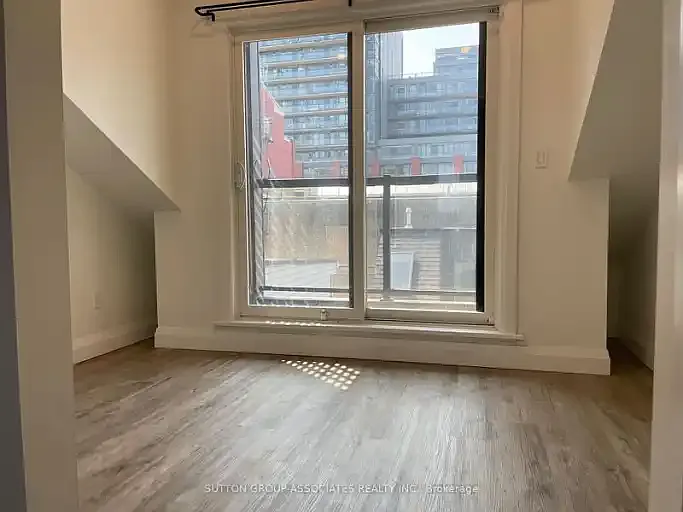 9 Whitaker Ave #2