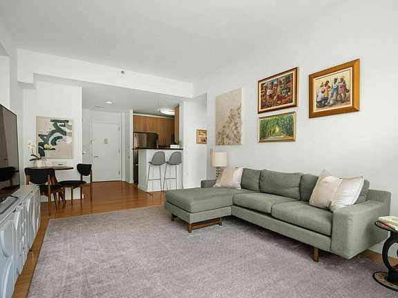 3rd image of 40 W 116th St APT A1002