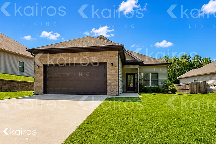 111 Bates Ln
