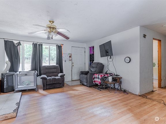 5th image of 6823 Munson Drive SW