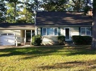 233 Woodlawn Ave, Saint James, NY 11780