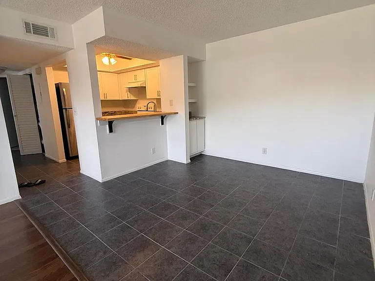 1548 SE Royal Green Cir #M-103 — Photo 18