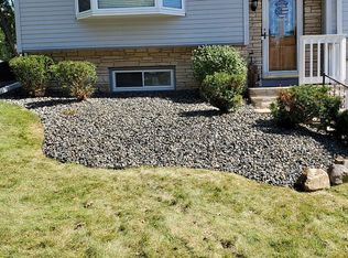 634 Summit St, Hartford, WI 53027