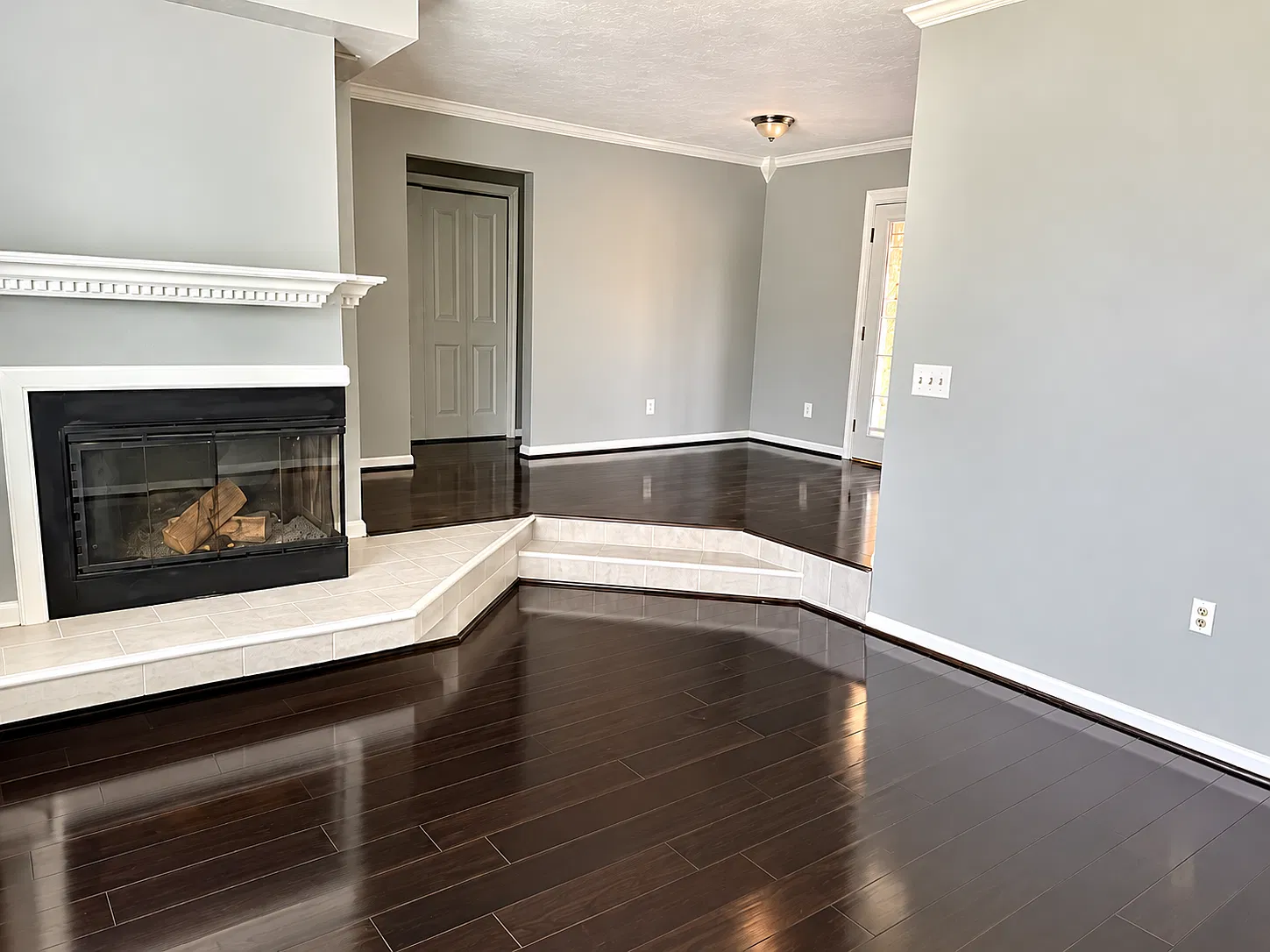 211 Lake Cv — Photo 4