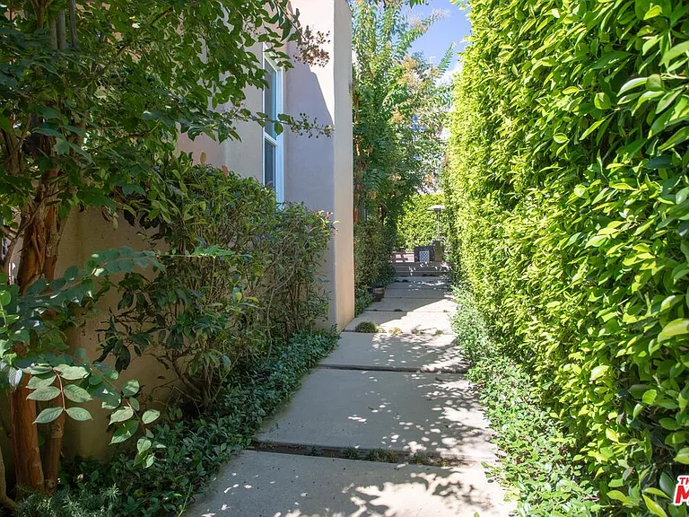 9001 Phyllis Ave — Photo 16