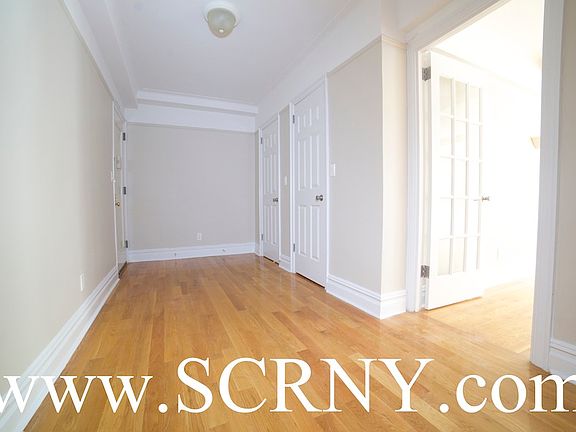 4th image of 900 W End Ave APT 4A