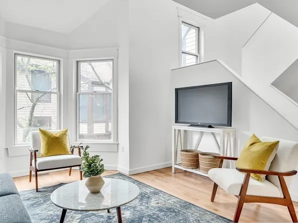 47 Cogswell Ave APT 27, Cambridge, MA 02140