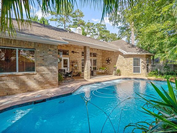 4th image of 6 N Evangeline Oaks Cir
